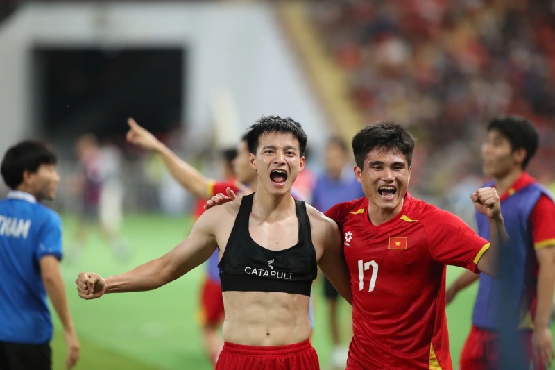 Người hùng Nguyễn Thanh Nhàn tạo nên lịch sử tại SEA Games 33