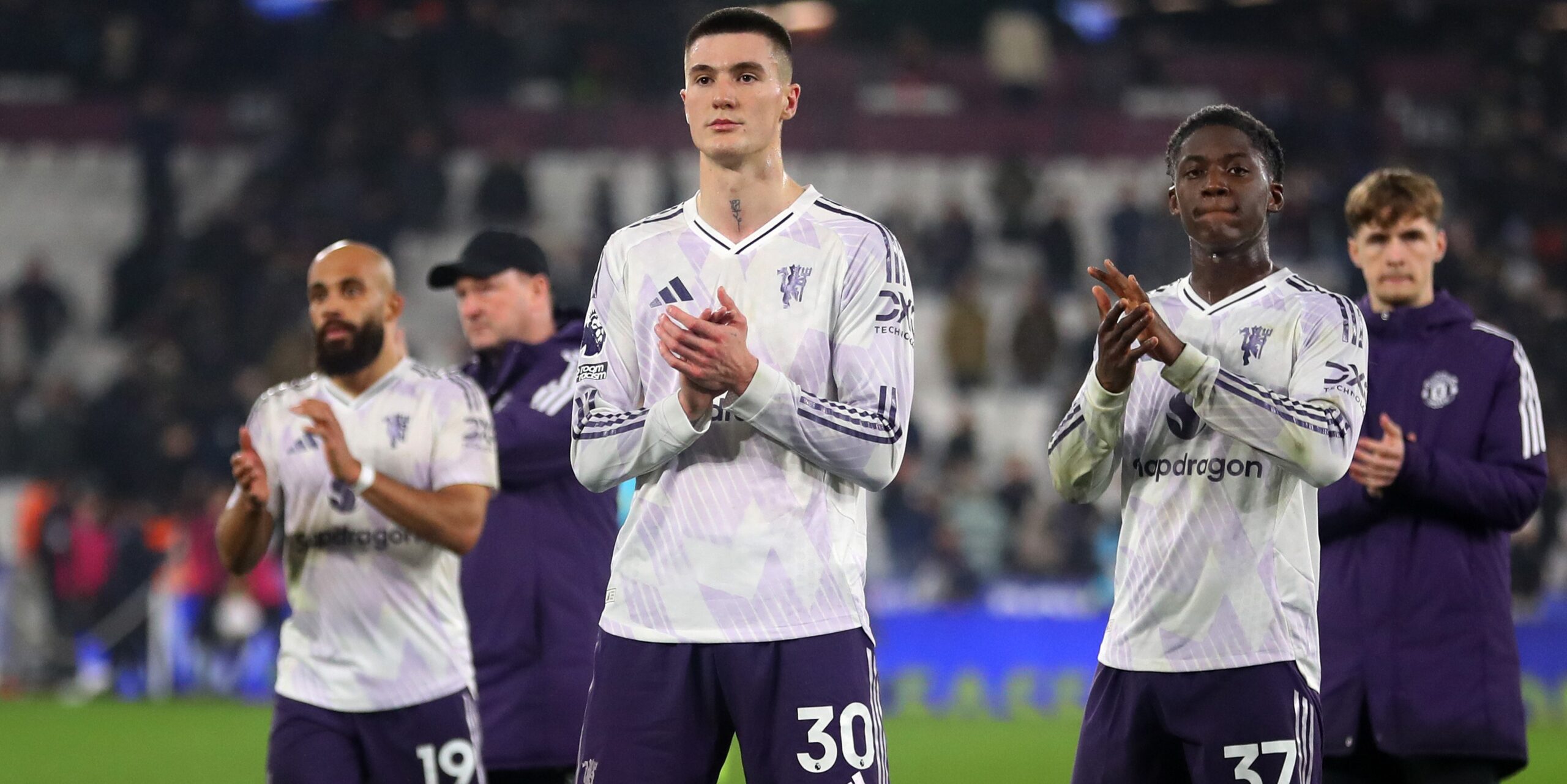 Carrick đứt mạch thắng tại giải Ngoại Hạng Anh