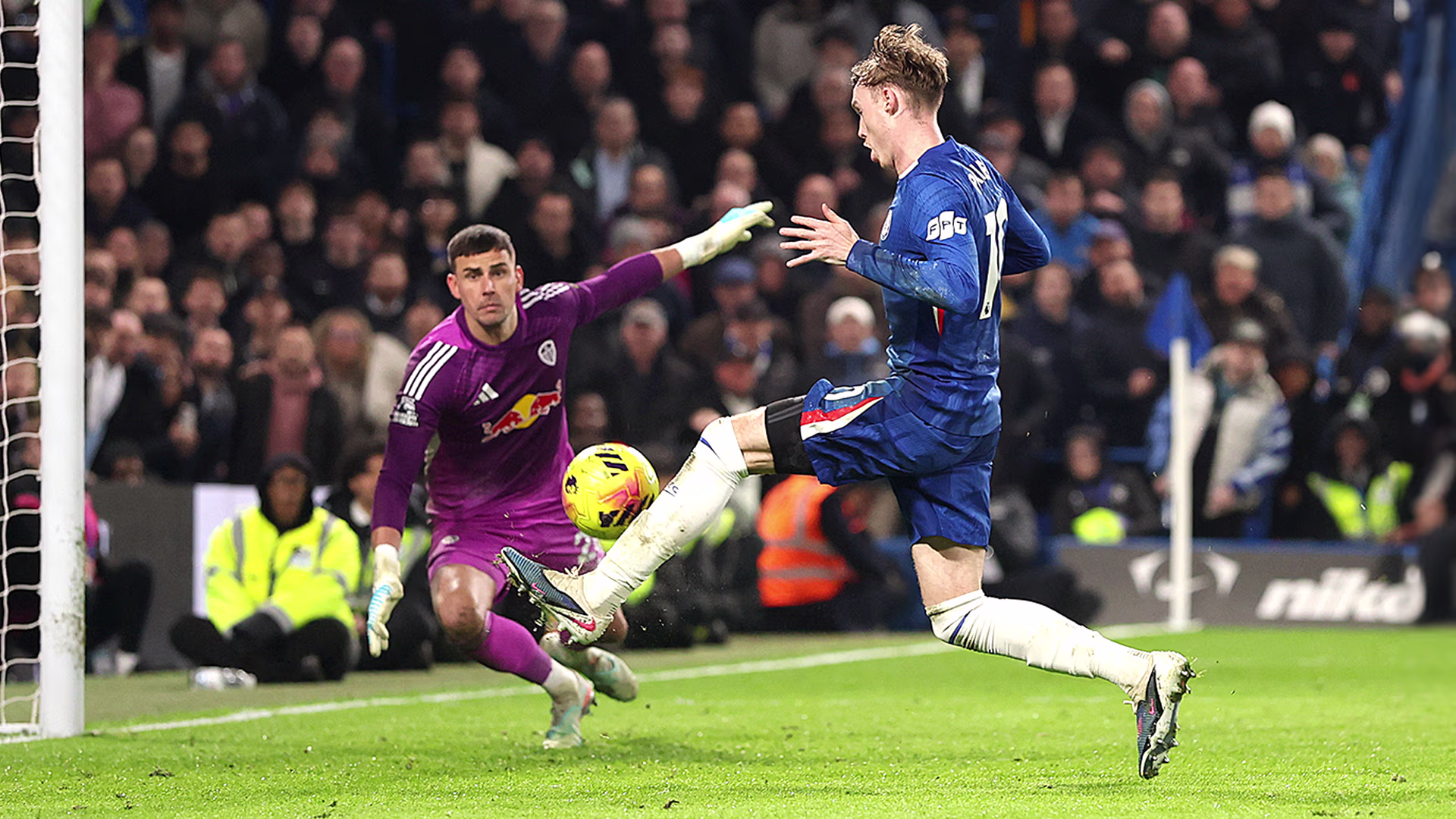 Palmer lỡ cơ hội ghi bàn cho Chelsea